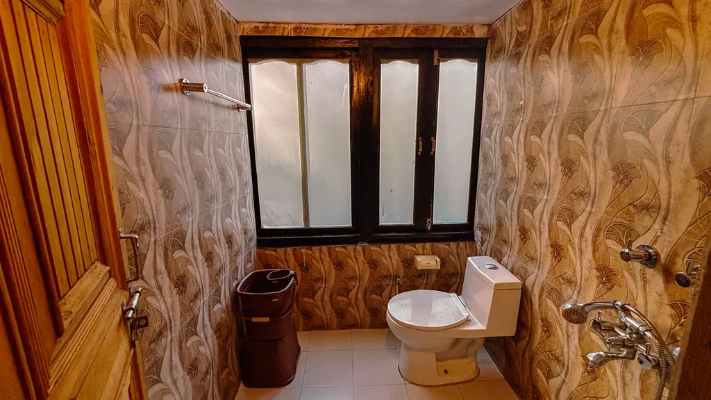 Homestay Bathroom Interior 1
