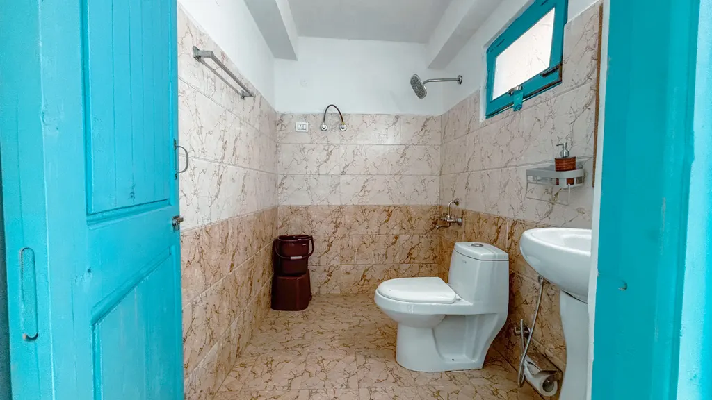Homestay Bathroom Interior