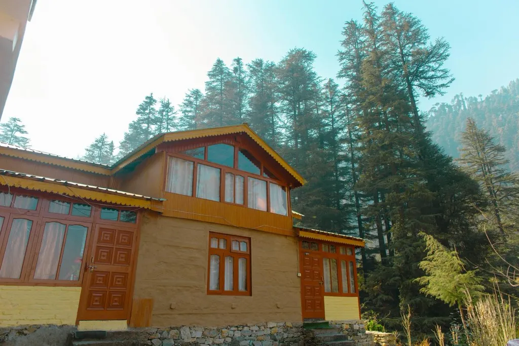 Rustic Wooden Cottage Himalayan Forest Homestay