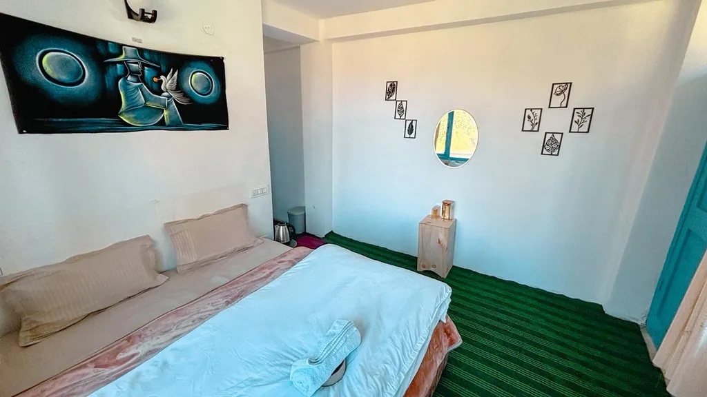 Cozy Bedroom Interior Himalayan Homestay Minimalist